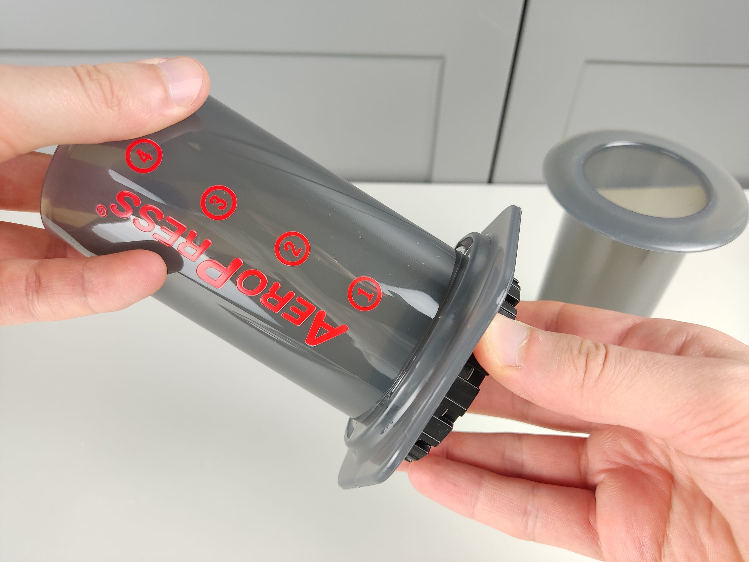 assembling aeropress filter cap