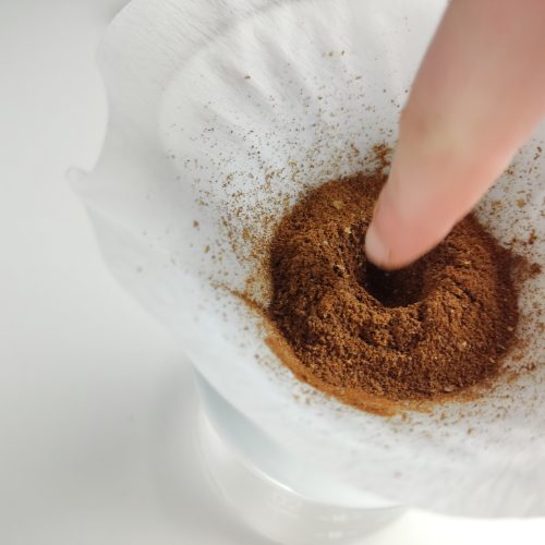 Brewing coffee with Hario V60
