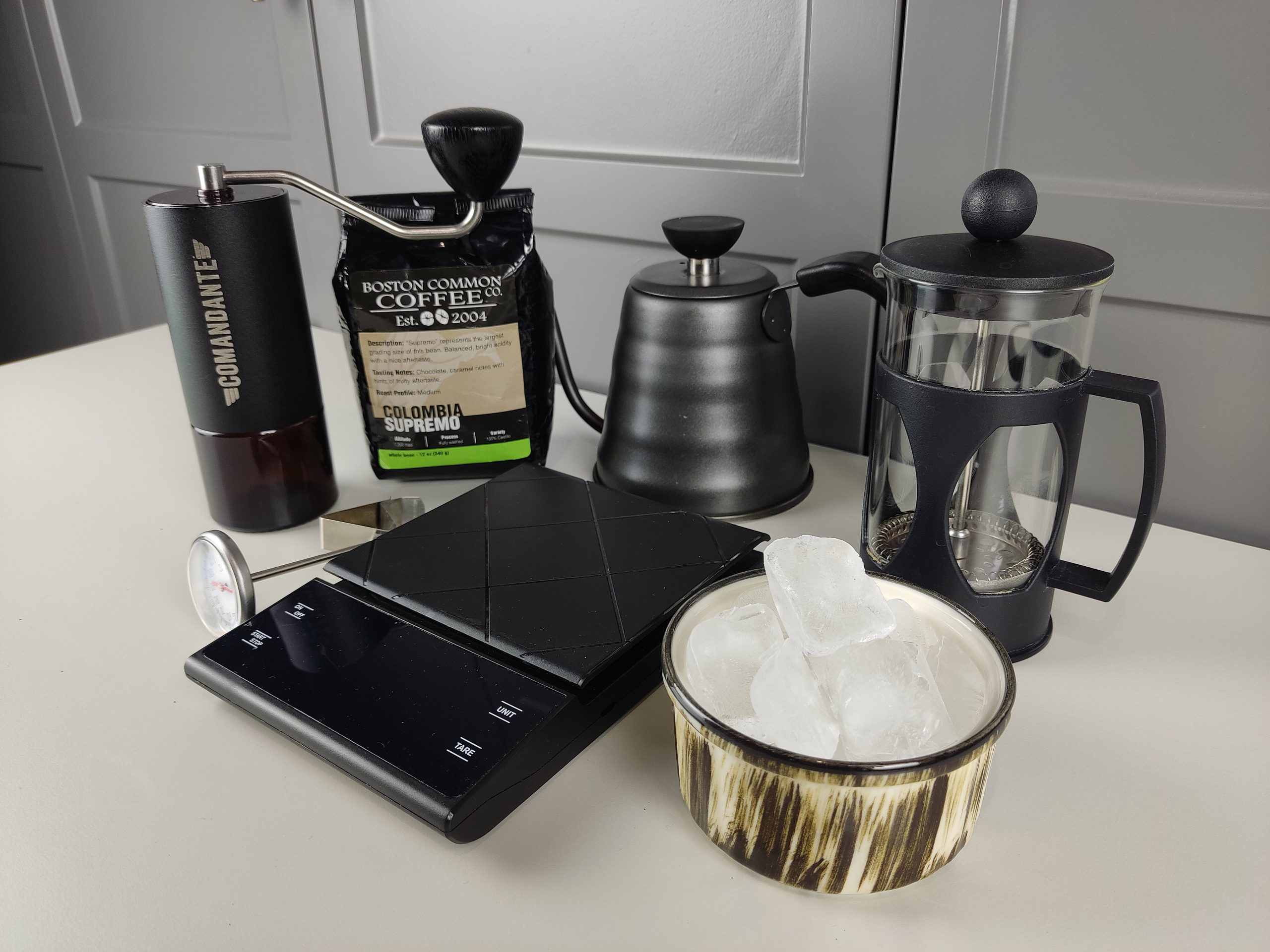Necessary equipment for brewing iced coffee with French press