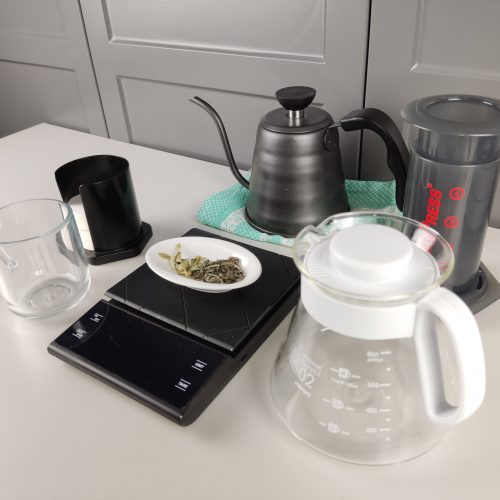Necessary equipment for brewing tea with aeropress