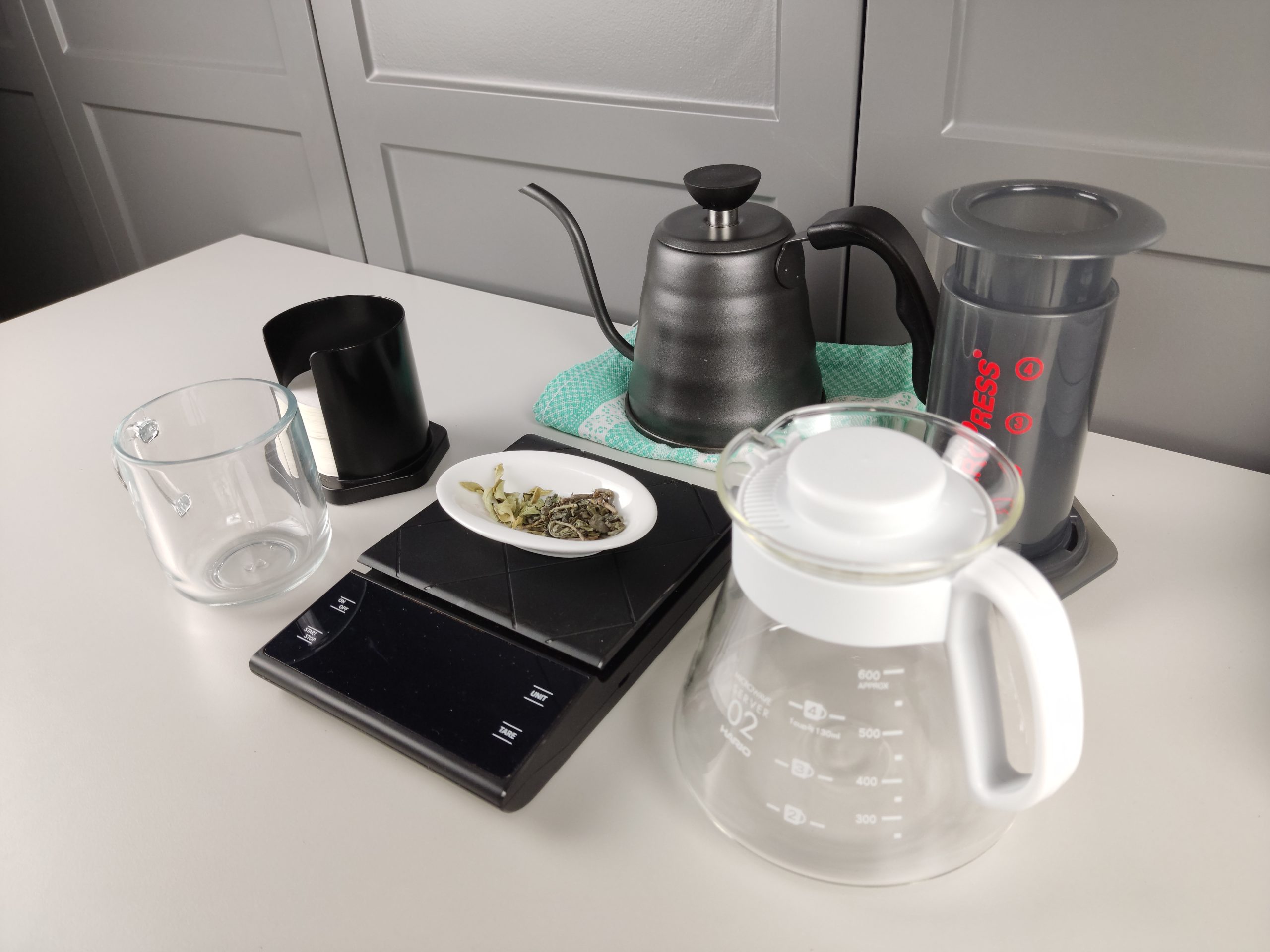 Necessary equipment for brewing tea with aeropress