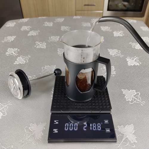 preparing french press coffee