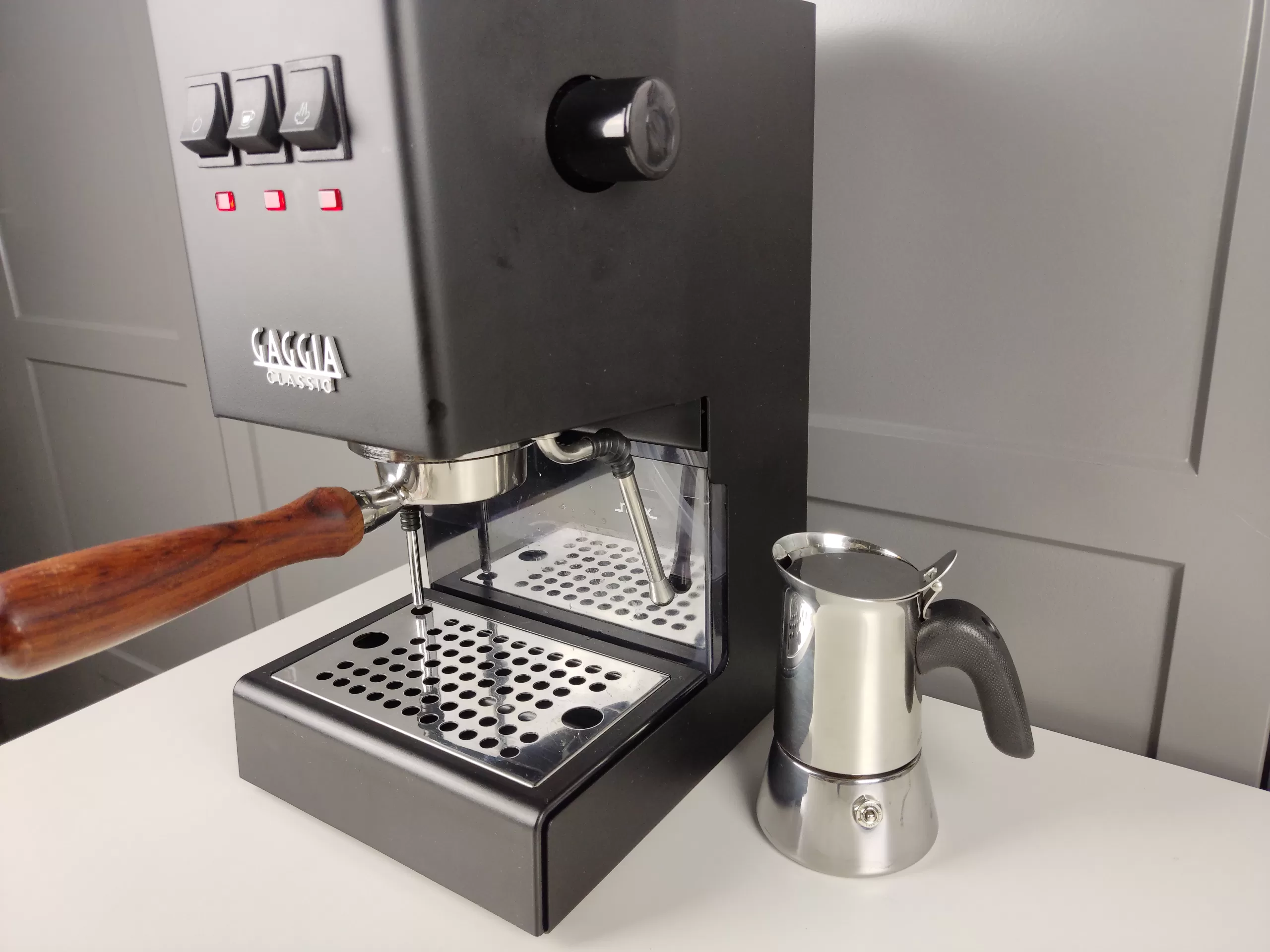 Moka Pot vs Espresso Machine